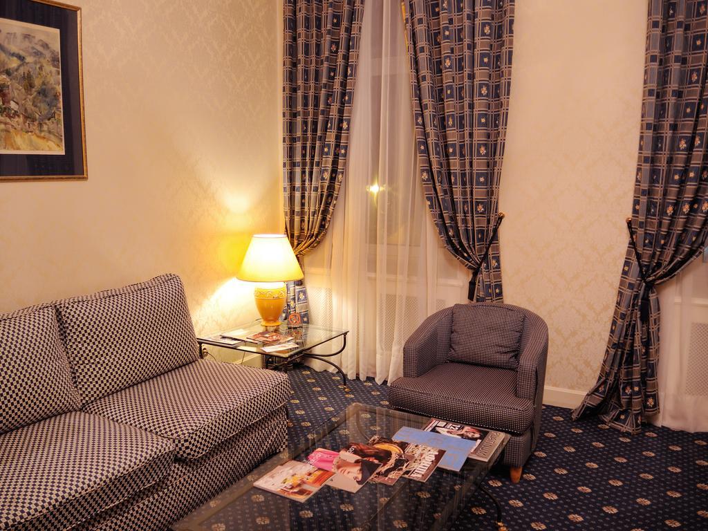 Grand Hotel Ukraine Dnipro Bagian luar foto