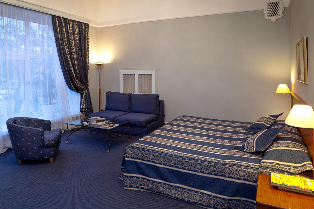 Grand Hotel Ukraine Dnipro Bagian luar foto