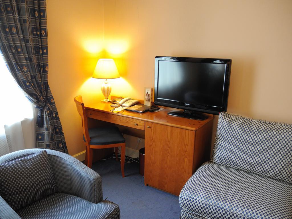 Grand Hotel Ukraine Dnipro Bagian luar foto