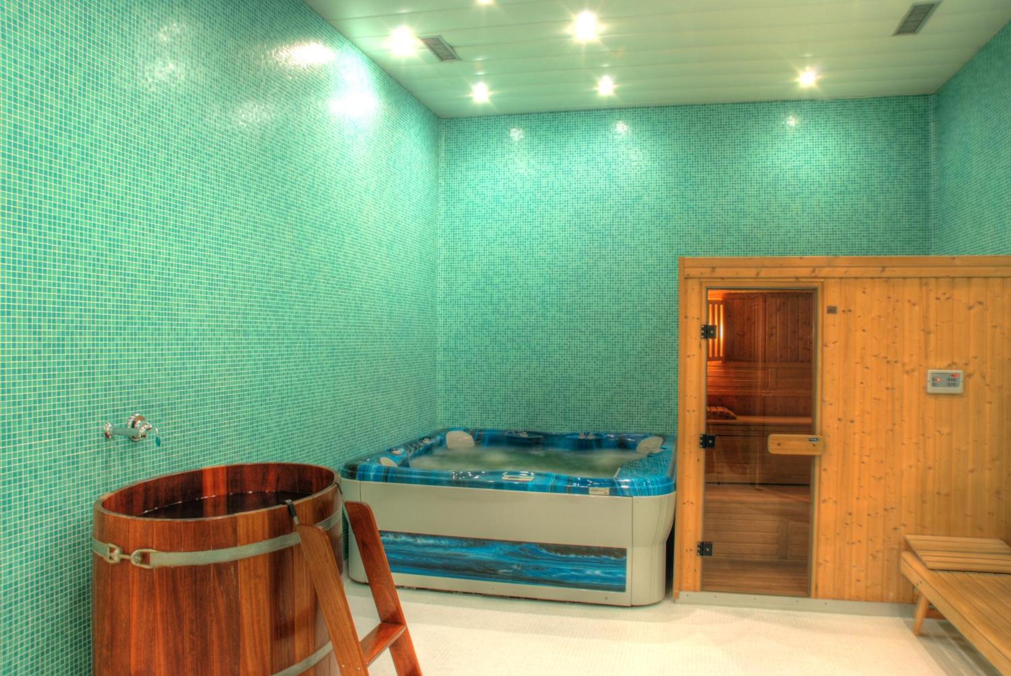 Grand Hotel Ukraine Dnipro Bagian luar foto