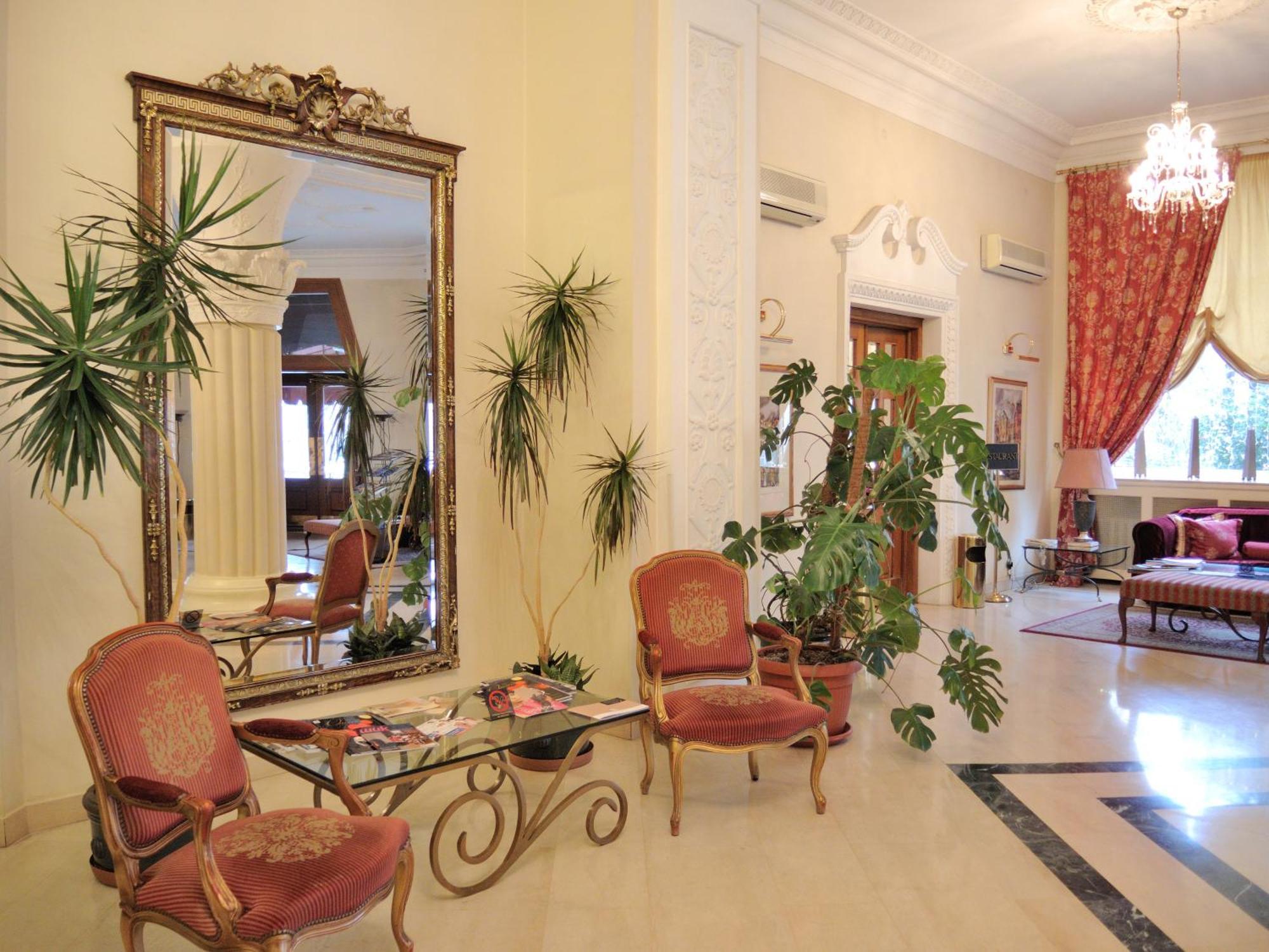 Grand Hotel Ukraine Dnipro Bagian luar foto