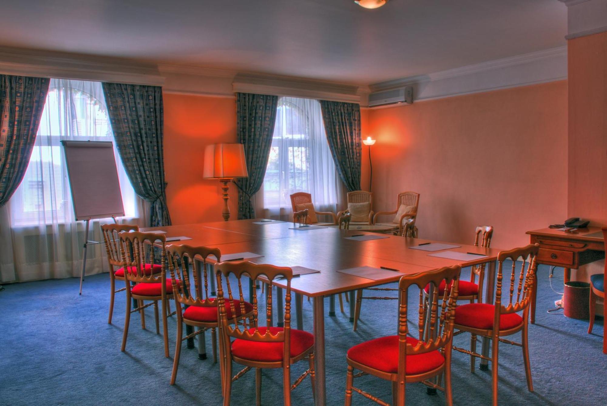 Grand Hotel Ukraine Dnipro Bagian luar foto
