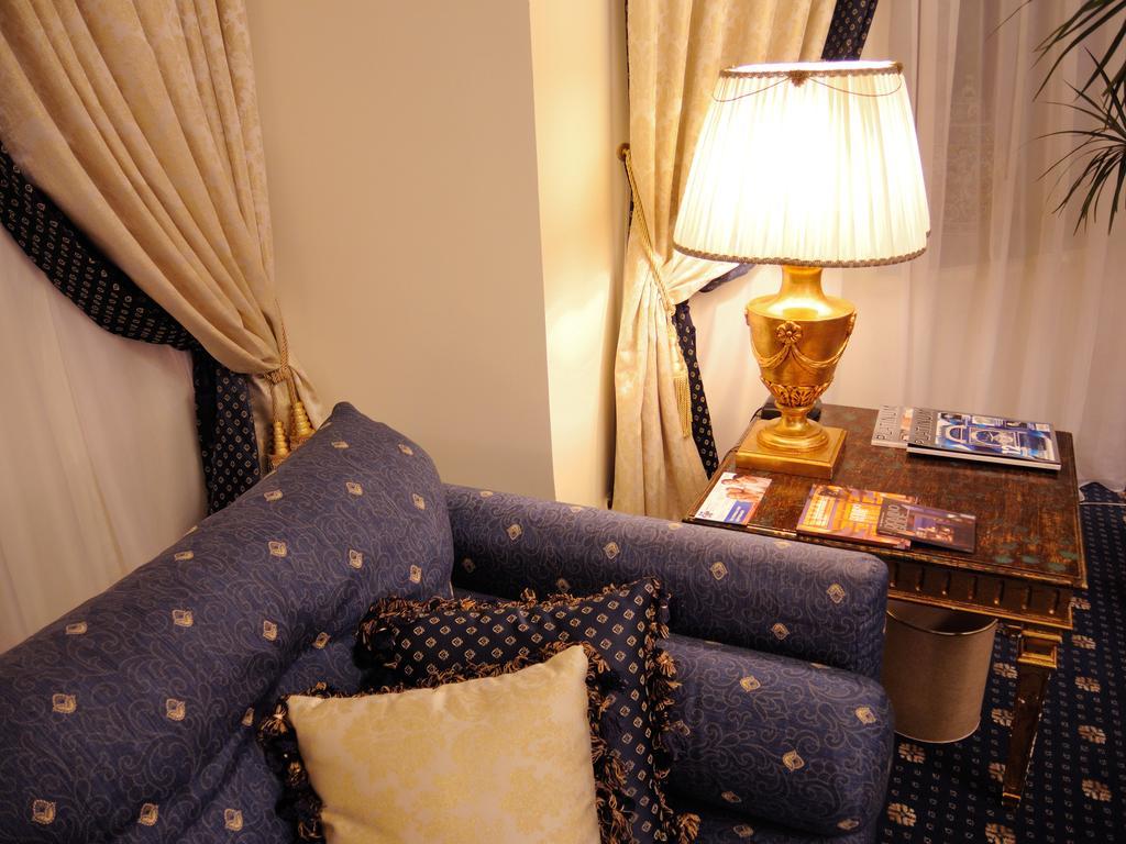 Grand Hotel Ukraine Dnipro Bagian luar foto
