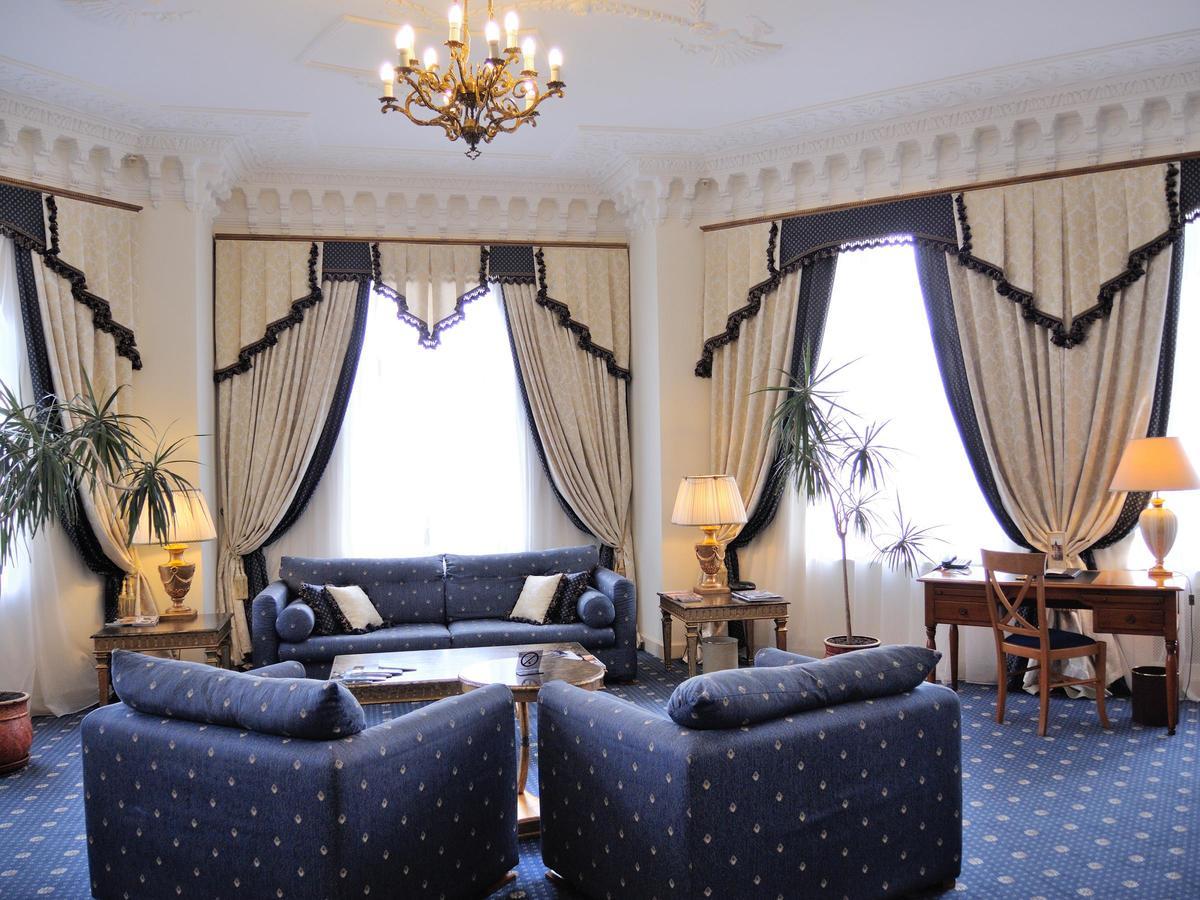 Grand Hotel Ukraine Dnipro Bagian luar foto