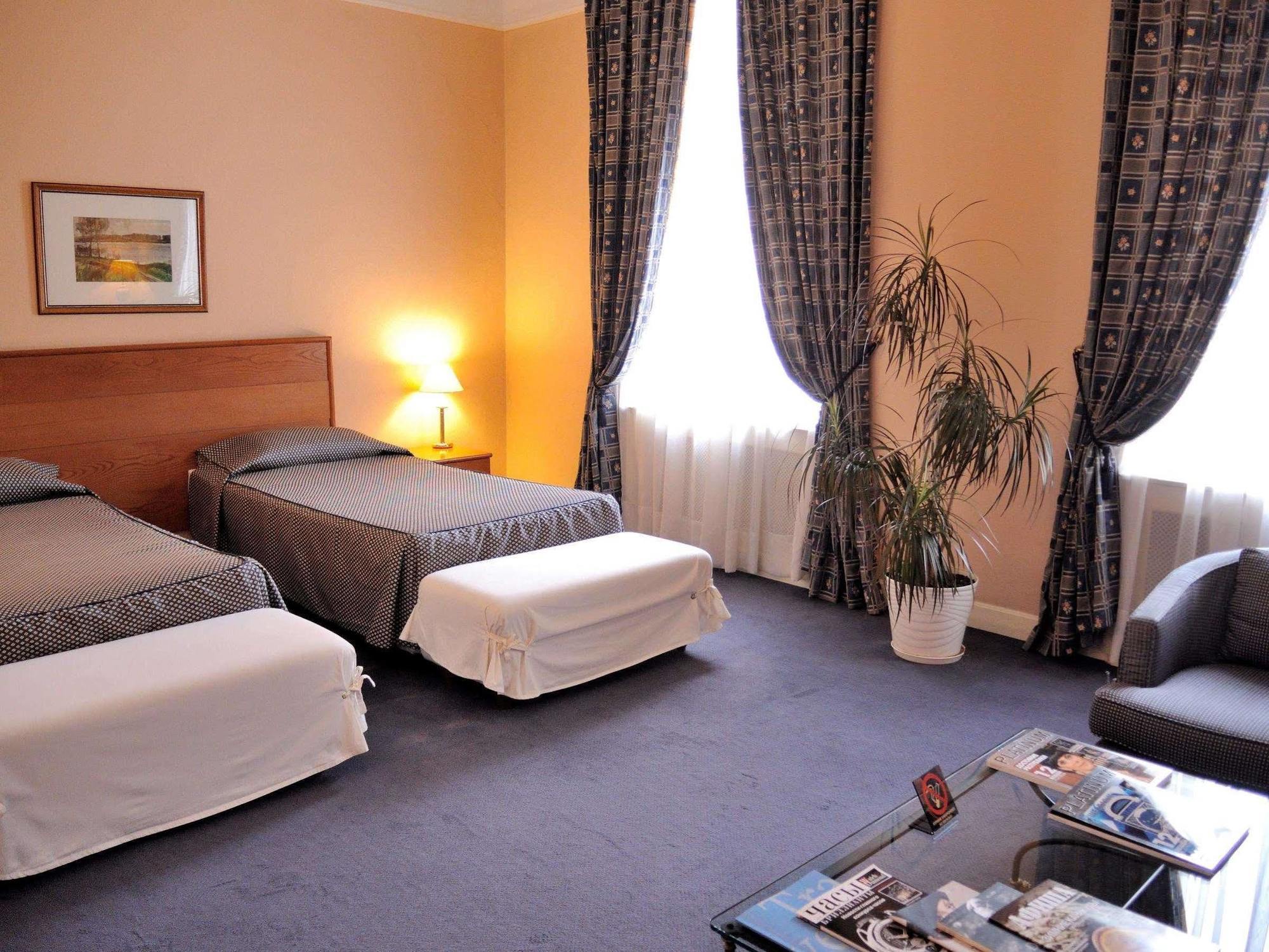 Grand Hotel Ukraine Dnipro Bagian luar foto