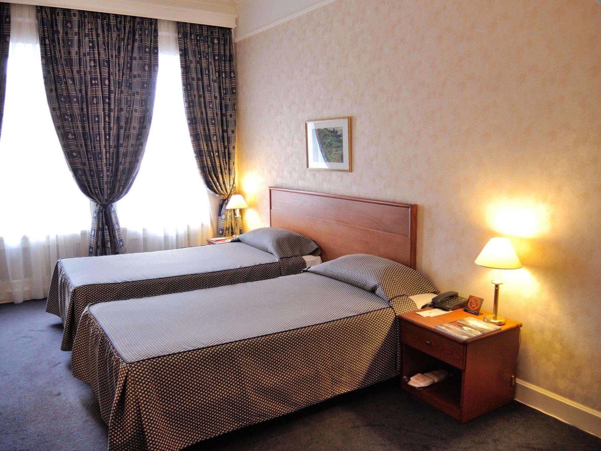 Grand Hotel Ukraine Dnipro Bagian luar foto